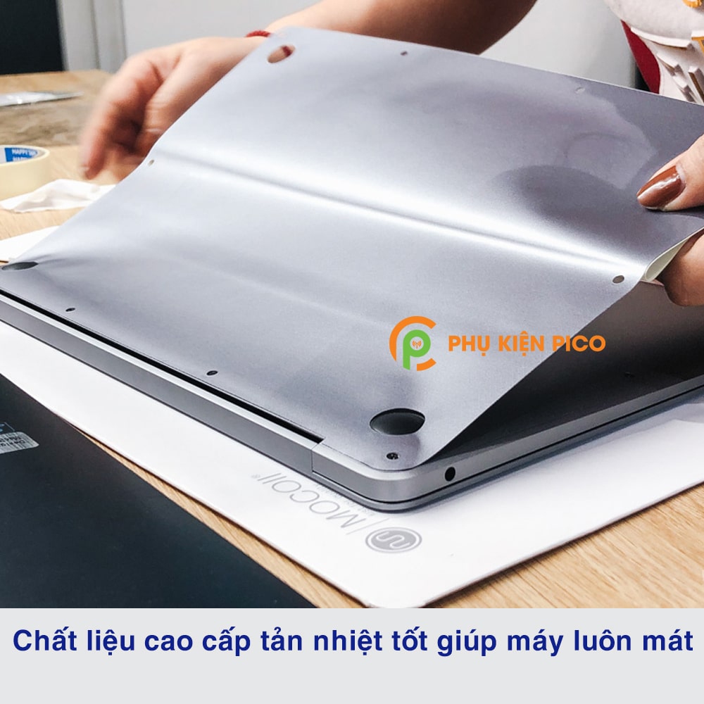 Dán MacBook Air 2020 trọn bộ mặt lưng, mặt đáy, dán mặt bàn phím và di chuột MacBook Air 2020