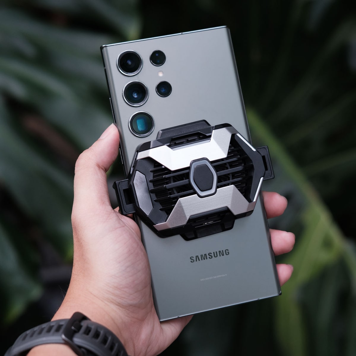 Quạt tản nhiệt điện thoại Cryo Phone Cooler sò lạnh chính hãng Cooler Master led RGB