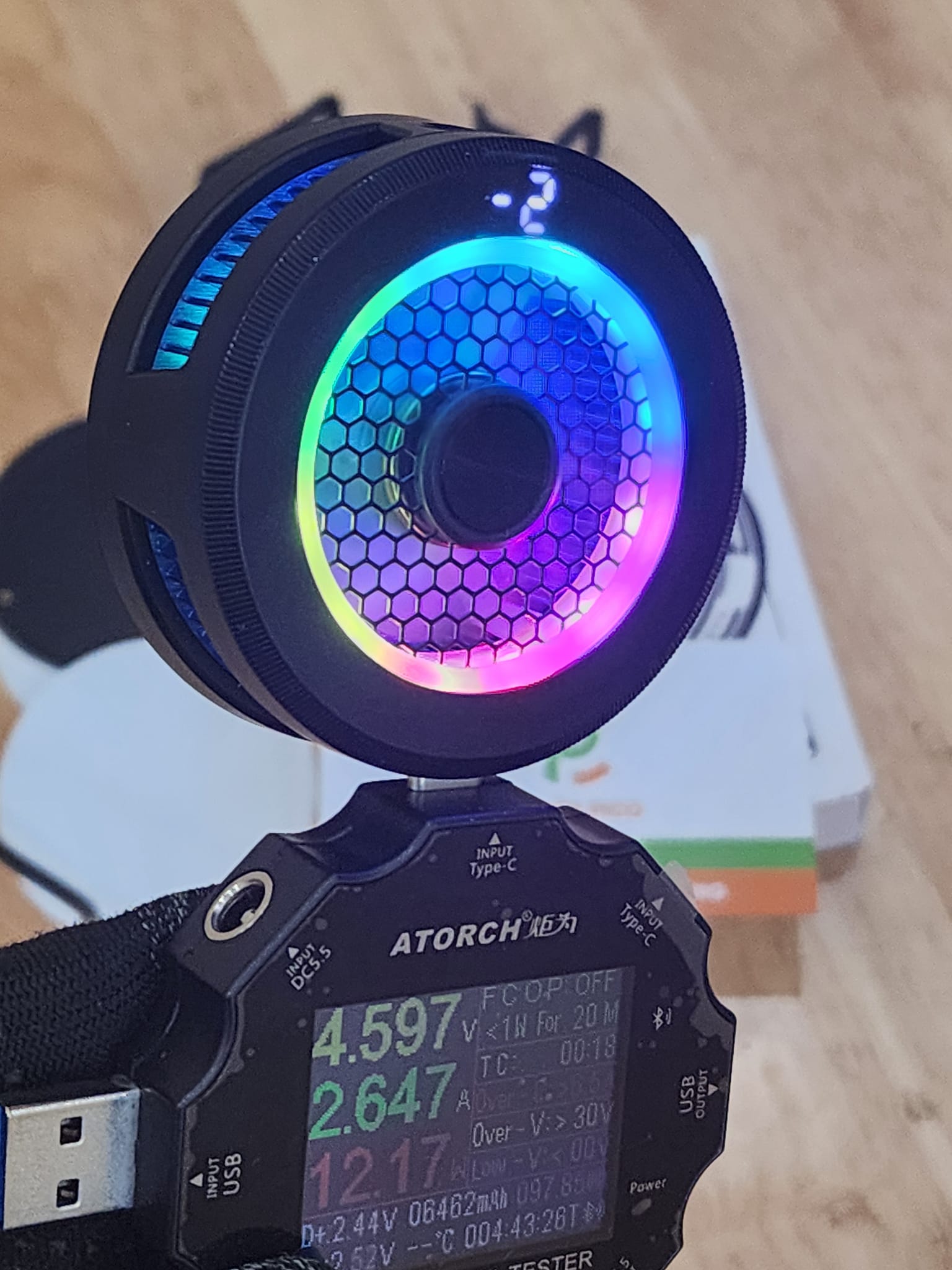 Quạt tản nhiệt điện thoại sò lạnh từ tính AL19 làm lạnh đóng băng màn hình hiển thị nhiệt độ led RGB