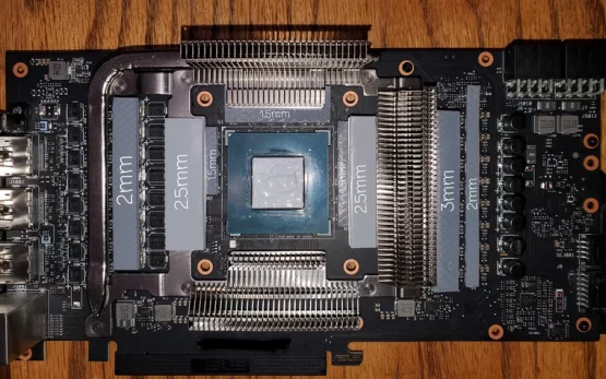 Vị trí thermal pad trên ASUS TUF Gaming RTX 3070 Ti - VRAM và VRM