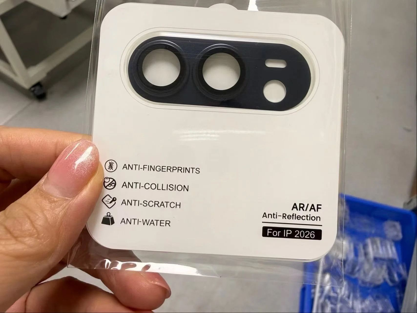Phụ kiện bảo vệ cụm camera iPhone Ultra tiết lộ cụm camera kép