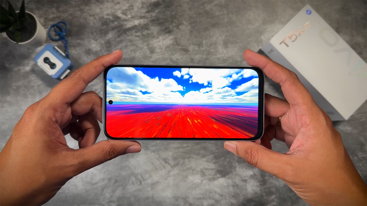 Vivo T5x 5G màn hình 6.76 inch FHD+ 120Hz 1200 nits