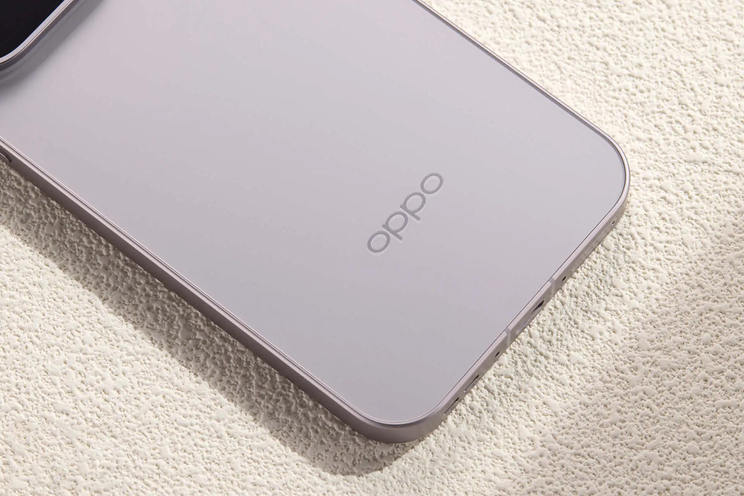 Mặt lưng hoàn thiện kính nhám mịn chống bám vân tay của OPPO Find X10 Pro Max