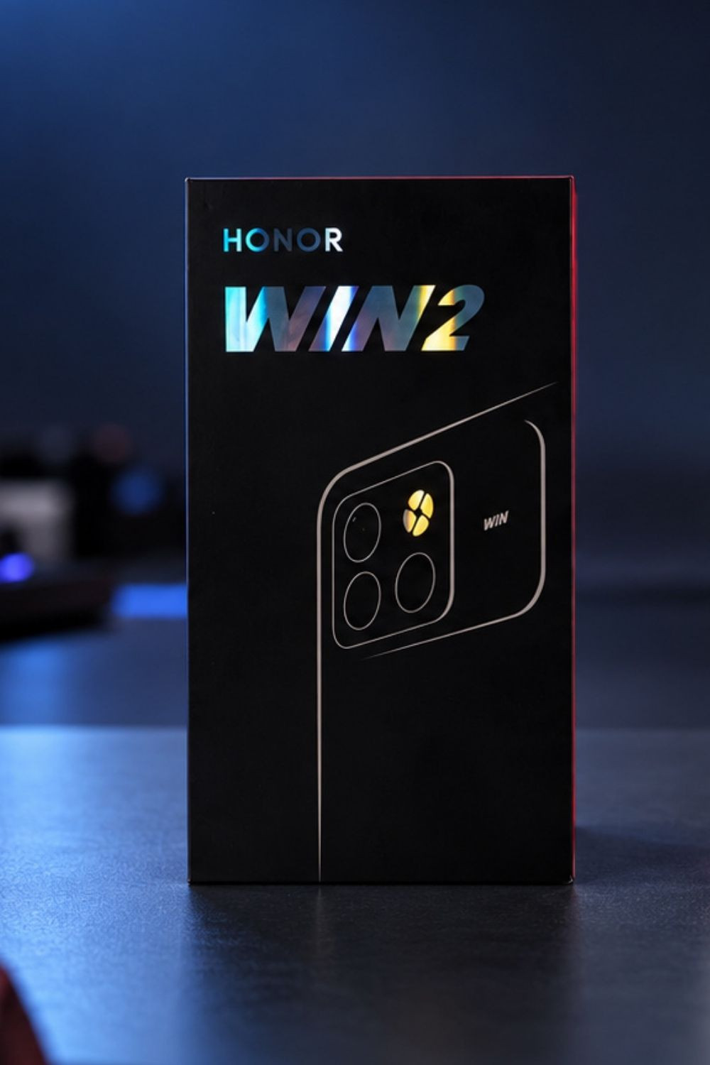 Vỏ hộp đựng Honor WIN 2 phong cách gaming tông màu đen hầm hố
