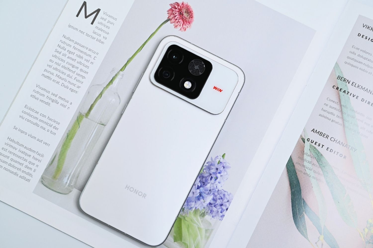 Thiết kế mặt lưng Honor WIN 2 chuẩn Esports kết hợp quạt tản nhiệt cơ học