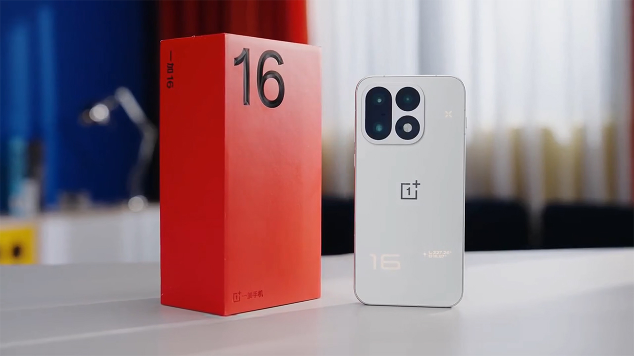 Mở hộp OnePlus 16 đầy đủ củ sạc 100W cáp sạc USB-C đỏ