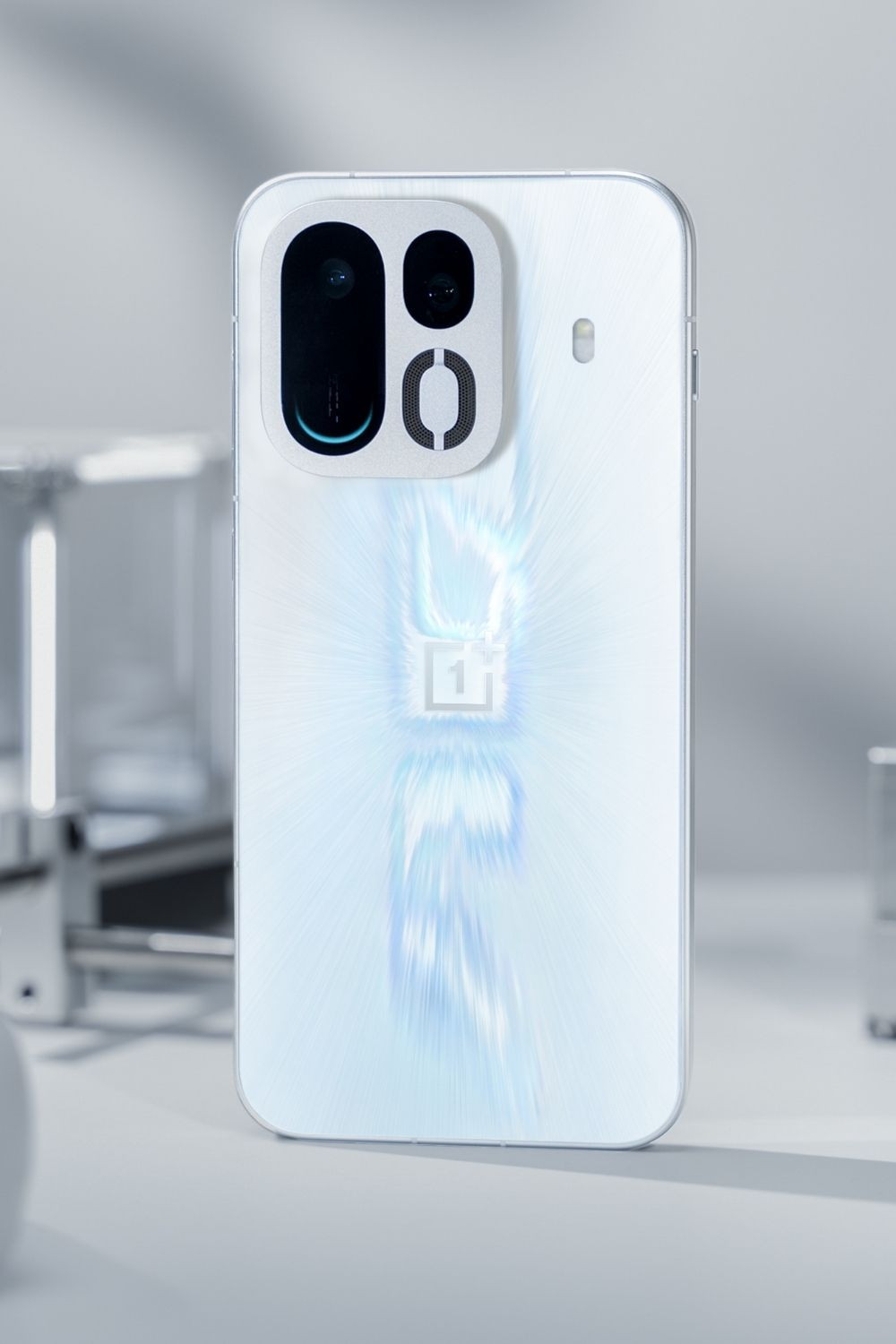 Mặt lưng OnePlus Ace 7 Pro cụm camera 200MP tích hợp quạt tản nhiệt