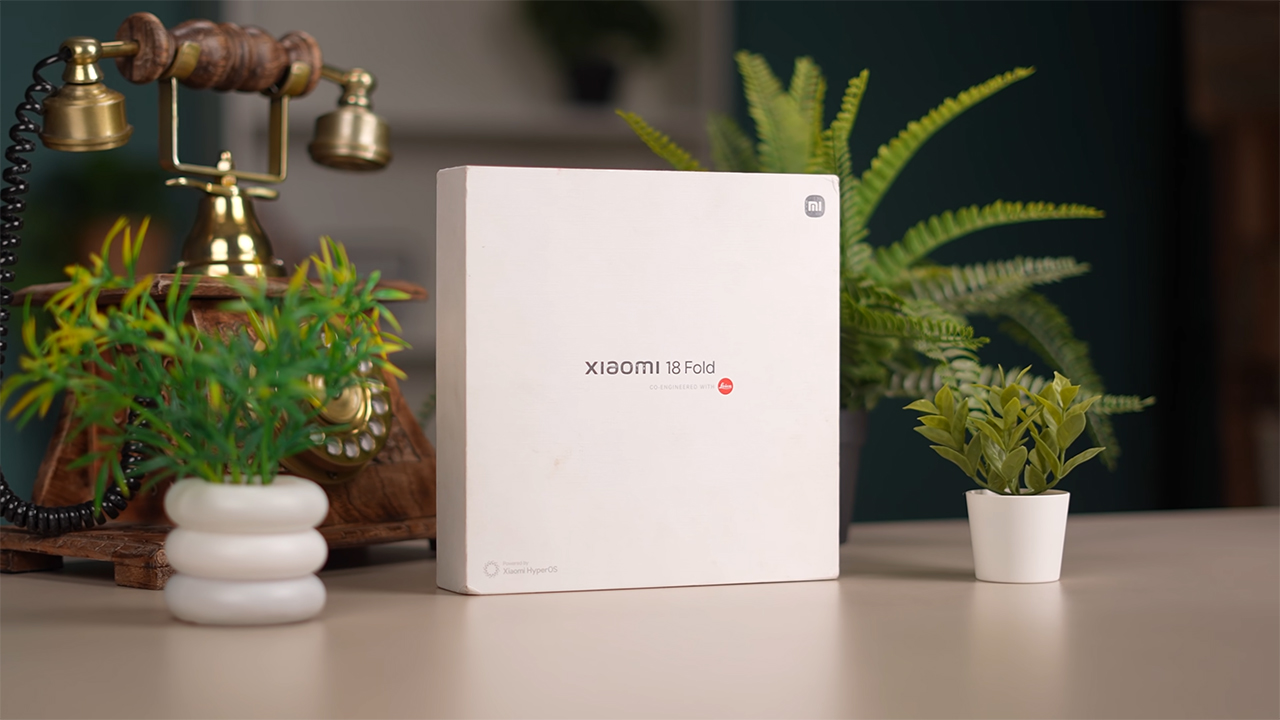 Trên tay Xiaomi 18 Fold điện thoại gập siêu mỏng