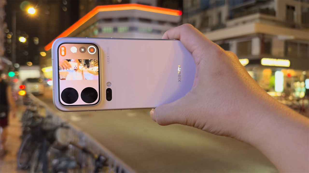 Trên tay thực tế Xiaomi 18 Pro Max đầm chắc và sang trọng